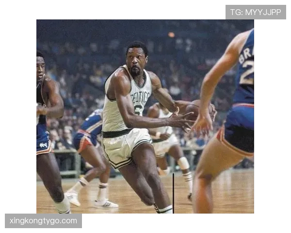 比尔·拉塞尔防守篮板主导内线 改变凯尔特人防守体系效率